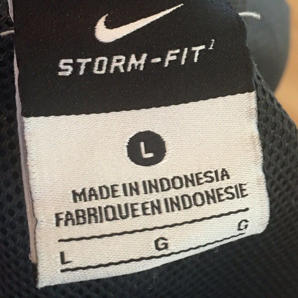 Nike  Navy Blue Storm Fit Lightweight Jacket - Picture 11 of 11